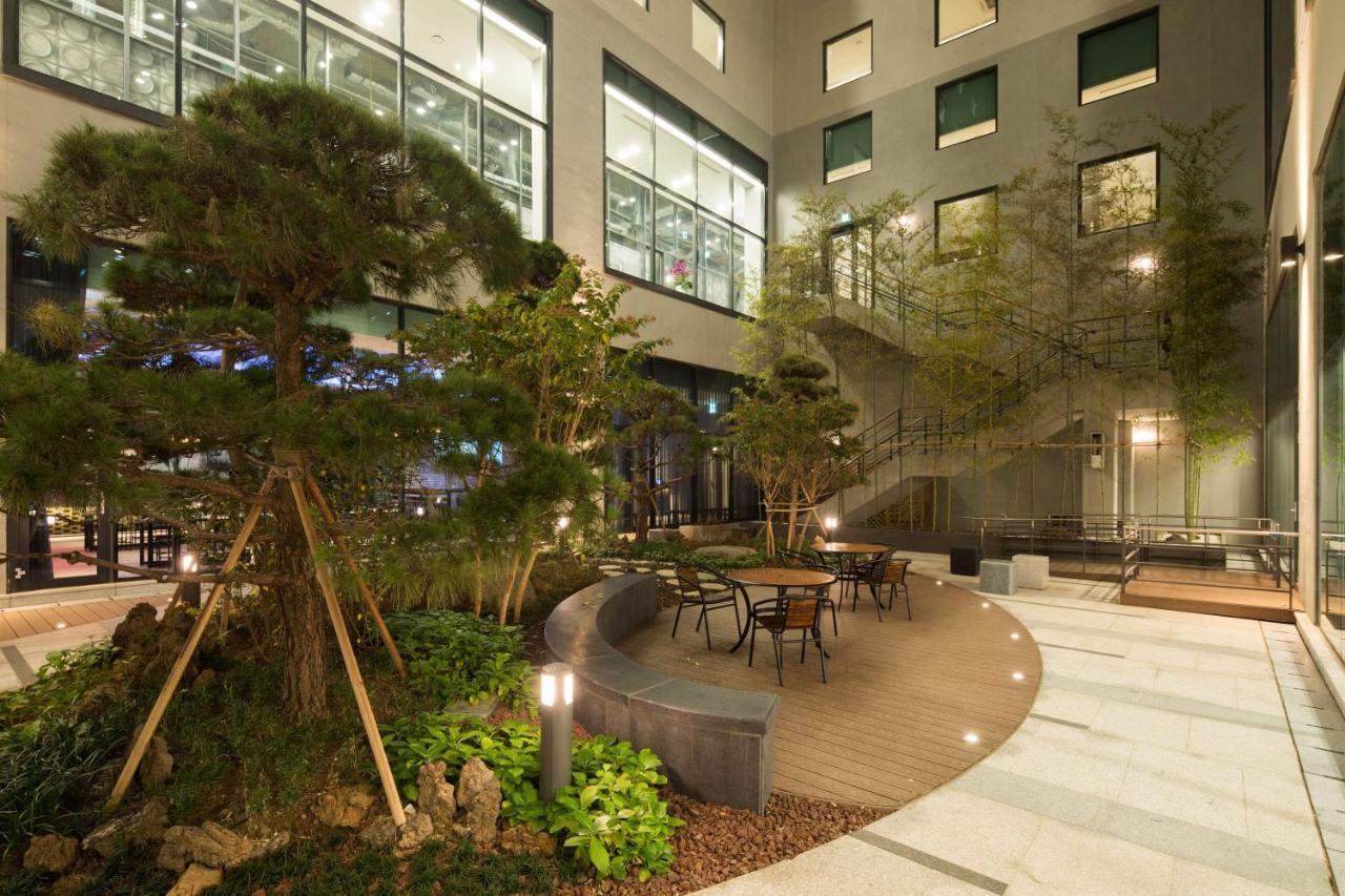 Orakai Cheonggyesan Hotel, BW Premier Collection Seúl Exterior foto