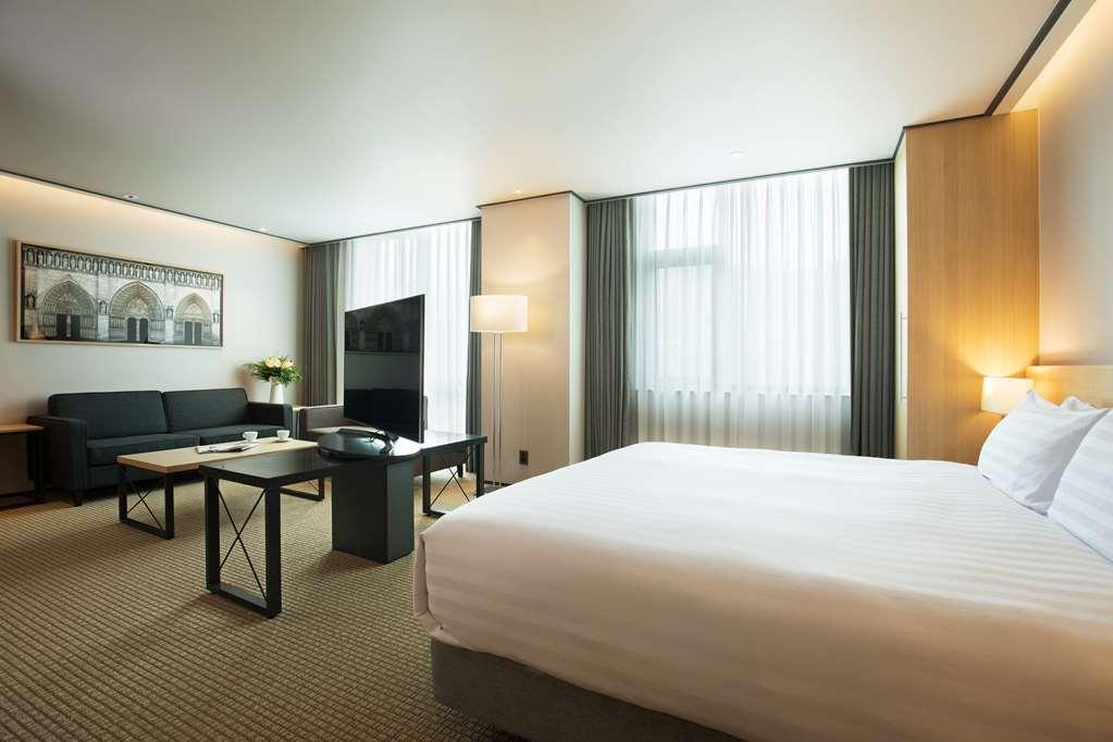 Orakai Cheonggyesan Hotel, BW Premier Collection Seúl Habitación foto
